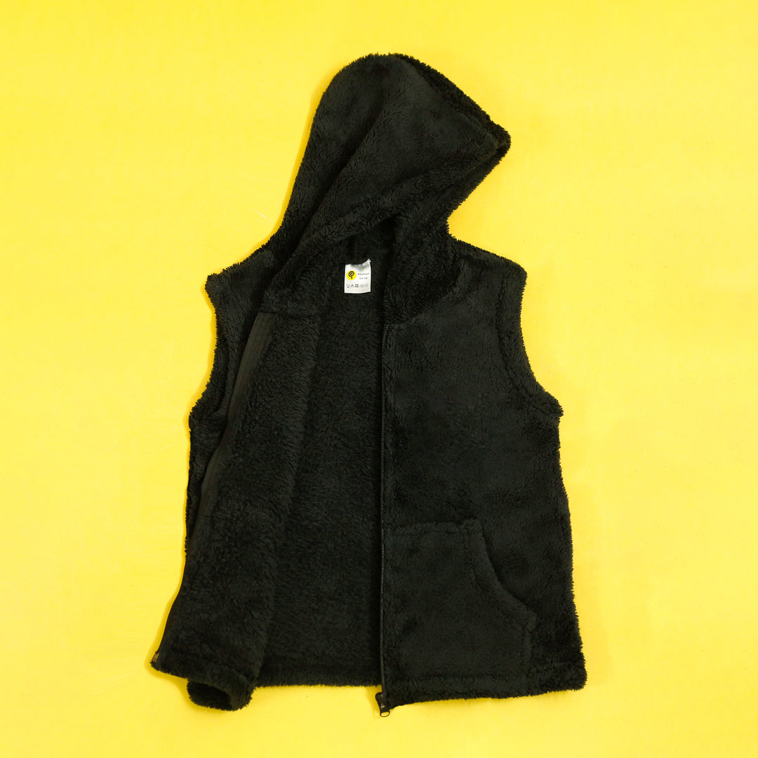 Black Sleeveless Fur Jacket – photo 3