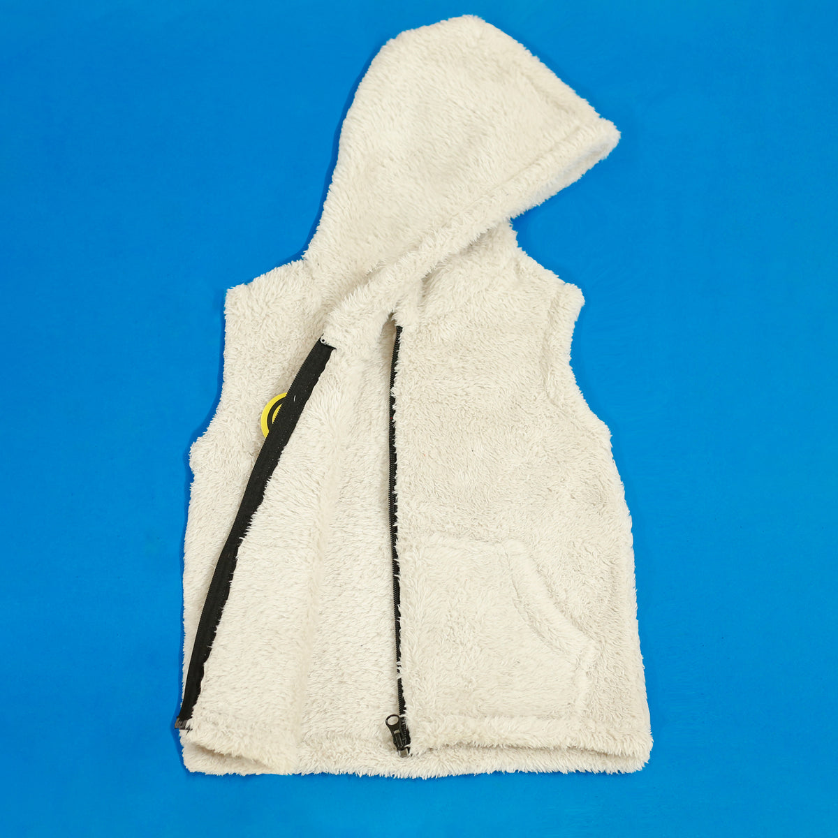 Ivory sleeveless fur jacket – photo 2