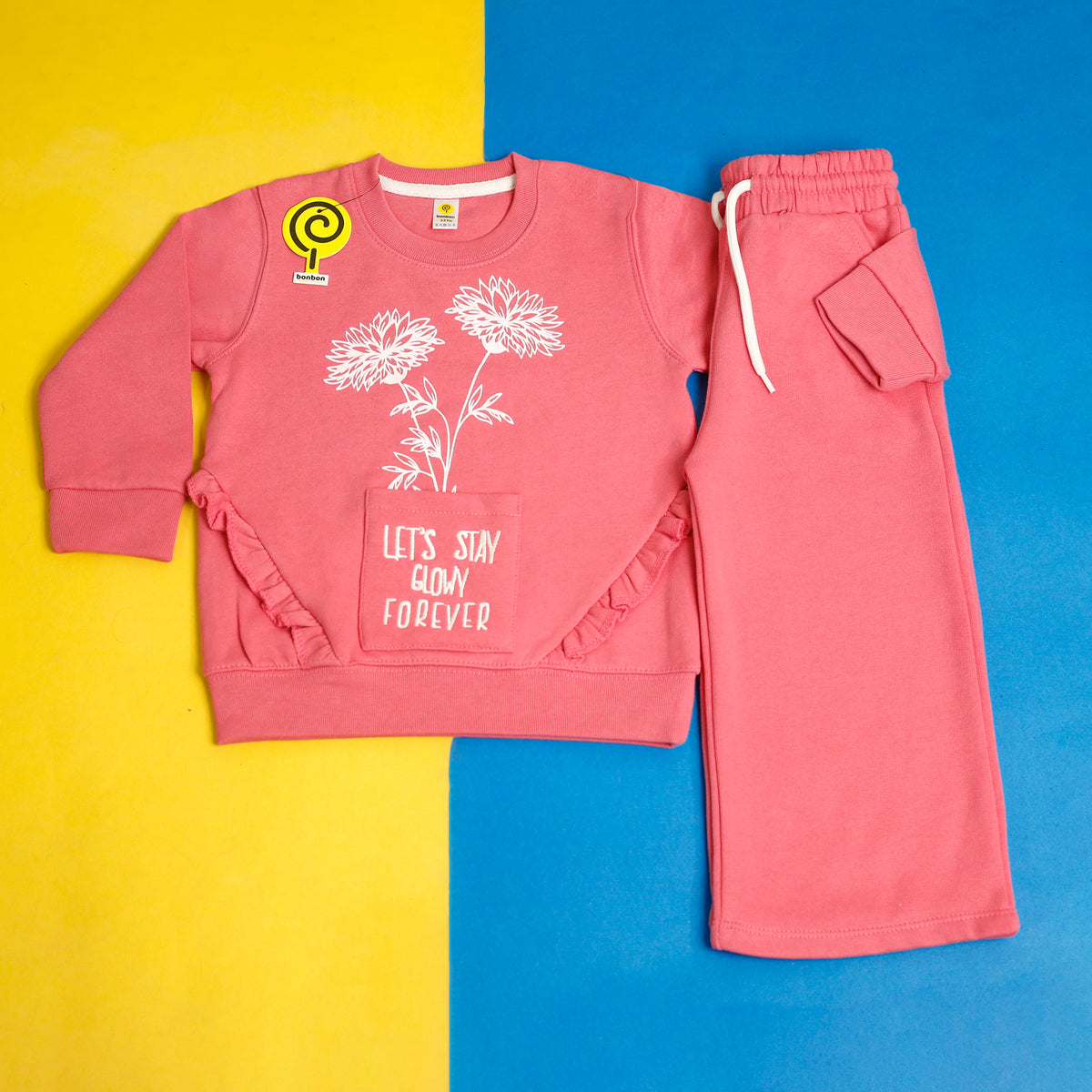 Glowy pink sweatshirt set – pink sweatshirt with flower print and matching trousers