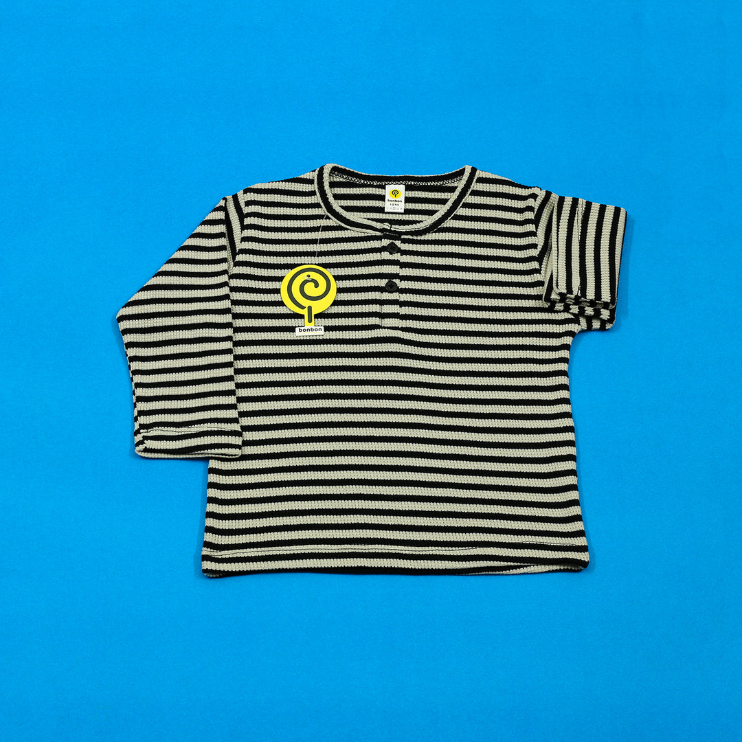Black&White Waffle-knit Henley