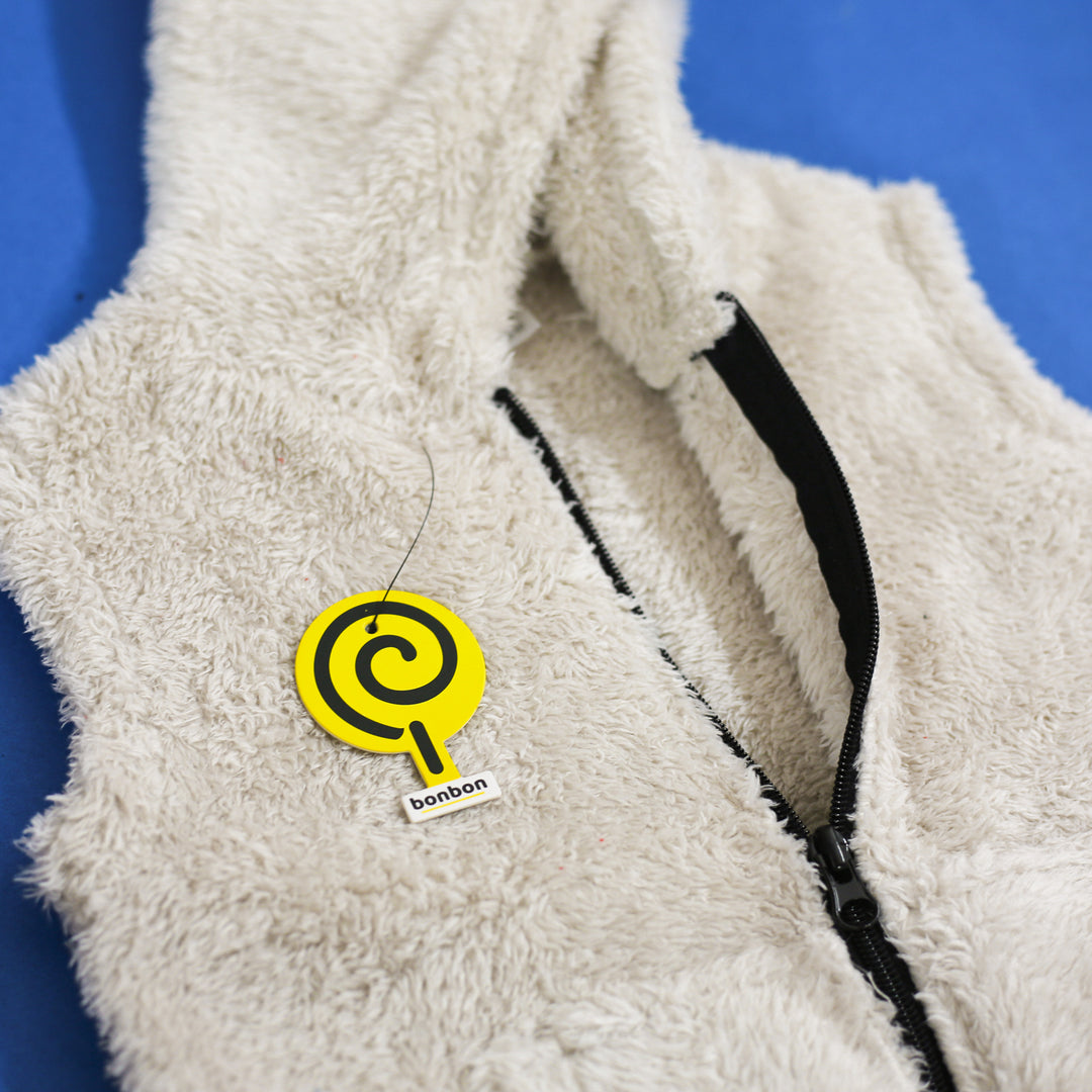 Ivory Sleeveless Fur Jacket – photo 3