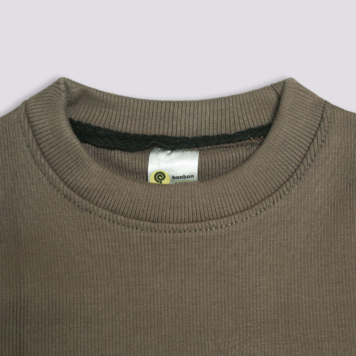 Brown round neck