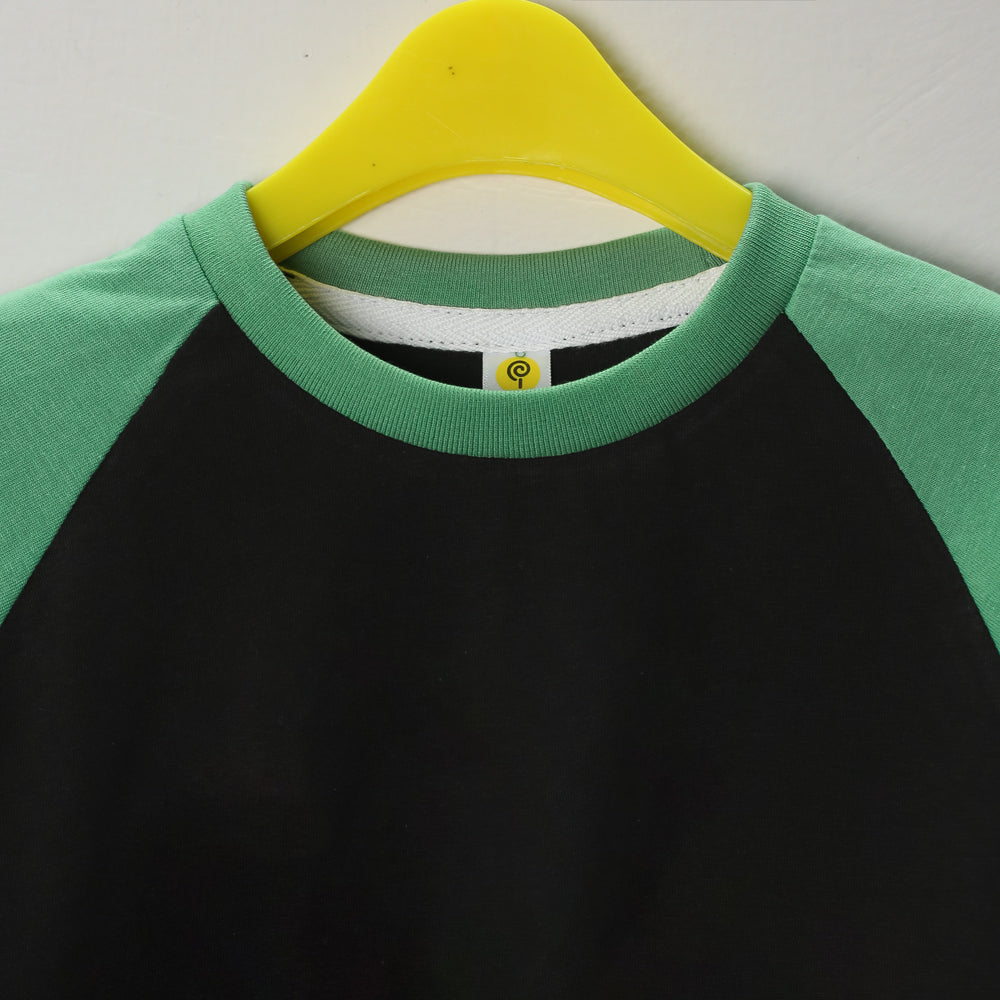 Avengers Black&Green Raglan Tee